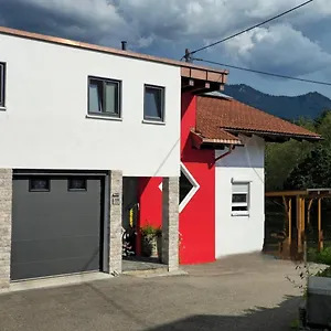Holzer Feng-shui Apartment